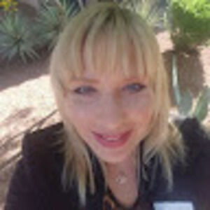 Meet your Posher, Lois